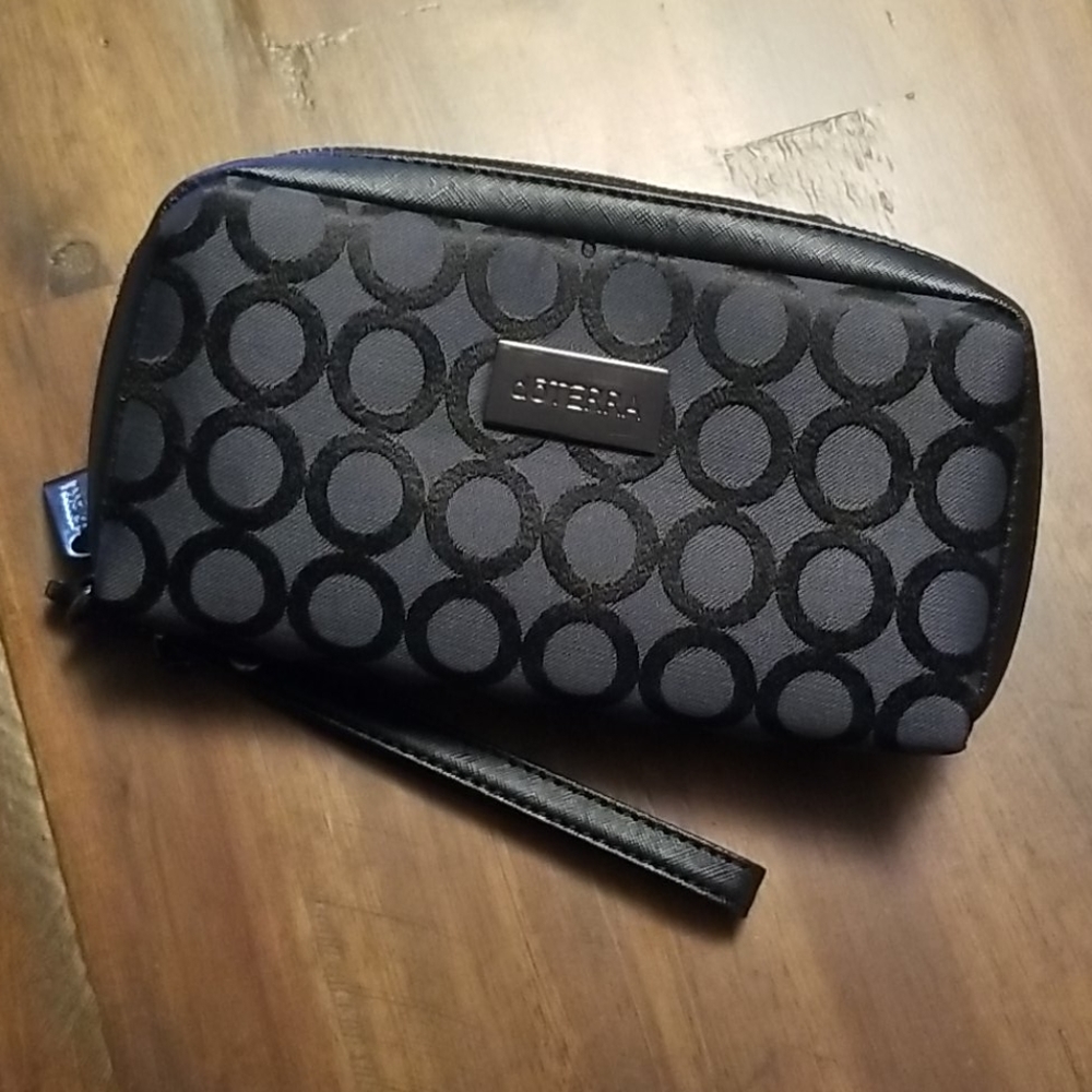doTERRA Oils Clutch